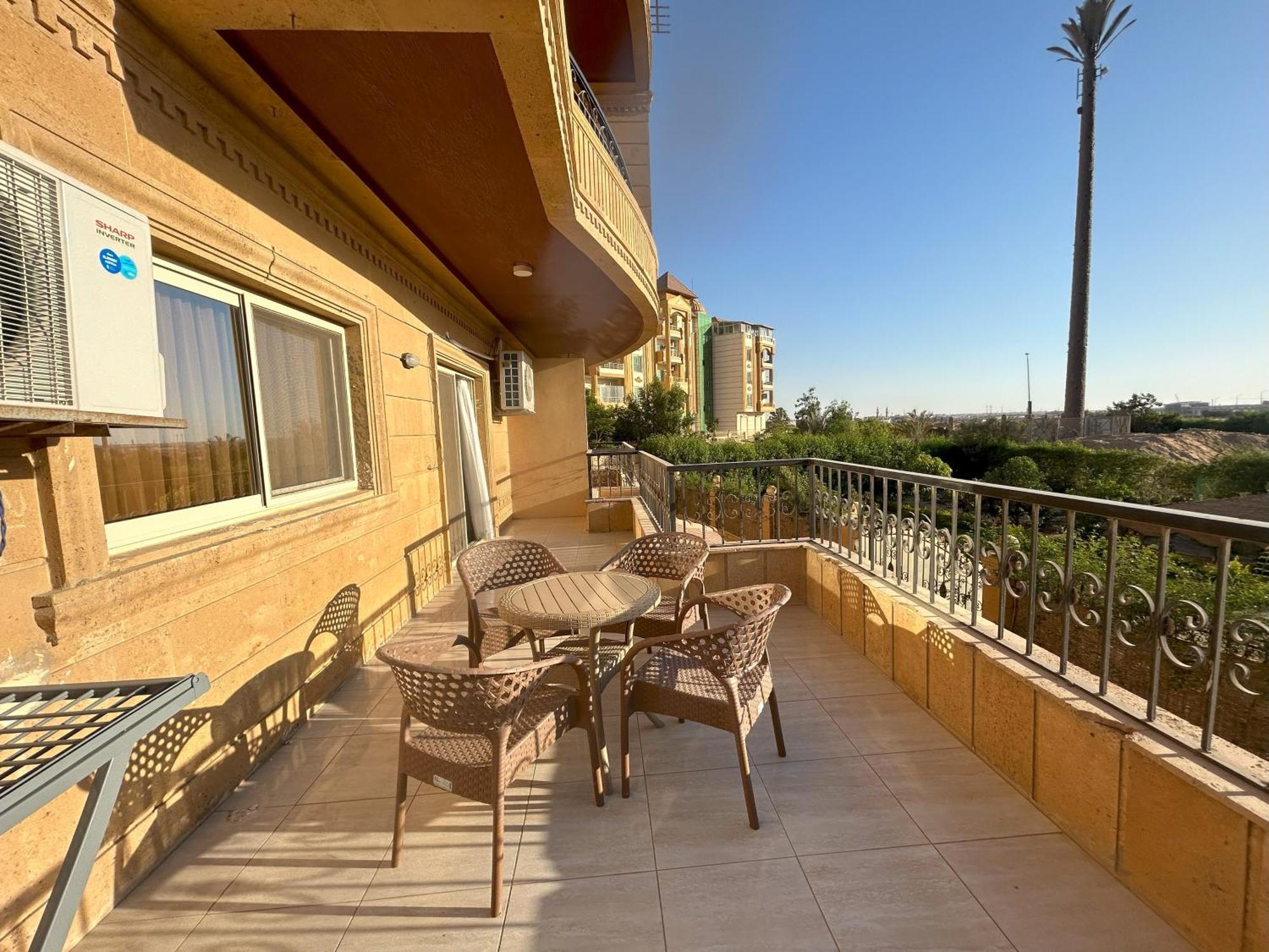 Luxury Apartments Beside Mall Of Arabia And Dar Al-Fouad Hospital - Families Only- No Alcoholic Beverages 6th of October City Exteriér fotografie